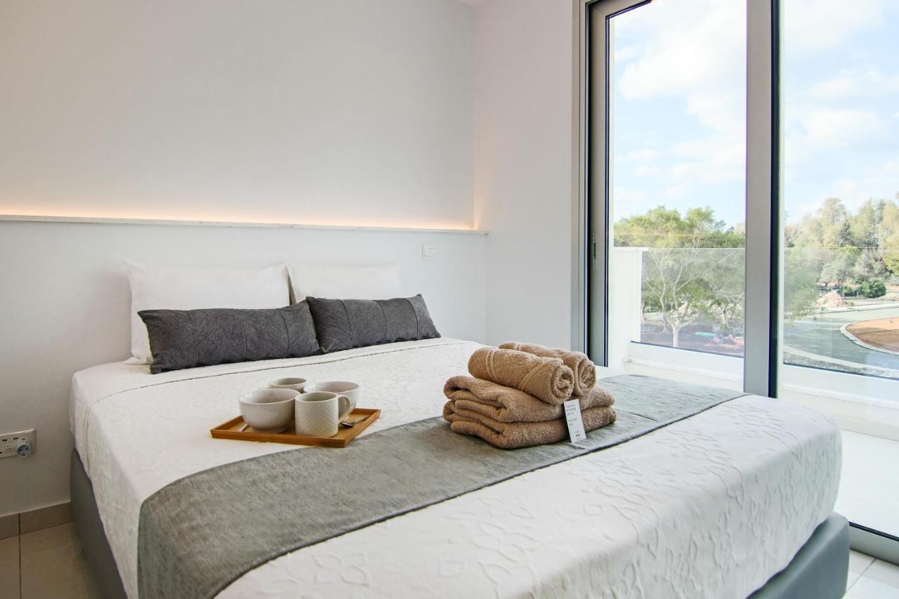 Ferienwohnung Phaedrus Living - Seaside Executive Flat Harbour 205 Paphos Exterior foto