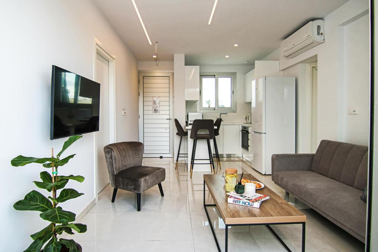 Ferienwohnung Phaedrus Living - Seaside Executive Flat Harbour 205 Paphos Exterior foto